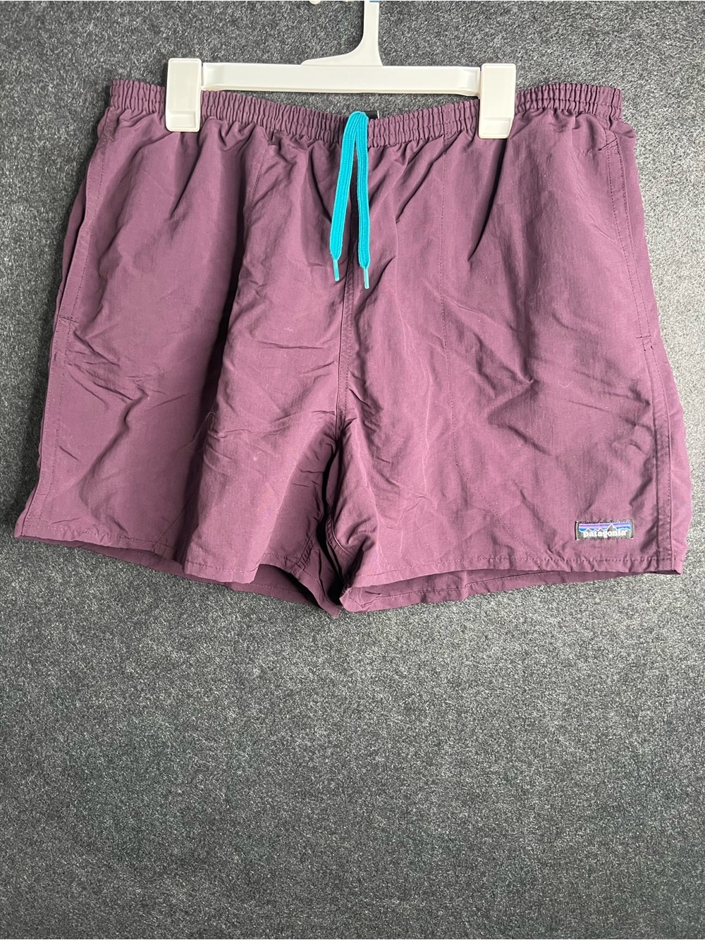 Patagonia Shorts Mens XL Purple Plum Baggies Swim Trunk Mesh Lined Hiking Beach